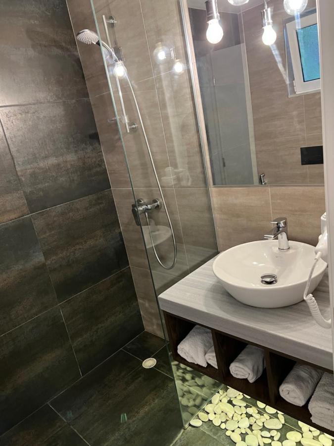 Kanes Bohemian Boutique Hotel Sarandë 外观 照片
